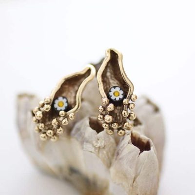 Bronz Mağara Papatyalı Küpe