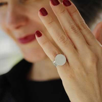 Daire Serçe Parmak Gümüş Yüzük